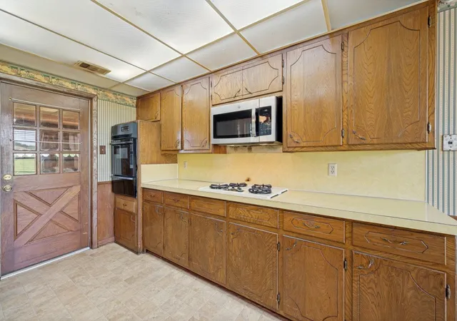 Photo 3 of Single family home for sale at 260 New Hope Rd E, Mc Kinney, TX 75071 | MLS# 21279410 | Listing updated on 2026-08-29