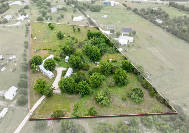 Photo 3 of Manufactured home for sale at 1274 County Road 2019 #B, Glen Rose, TX 76043 | MLS# 21253634 | Listing updated on 2026-08-31