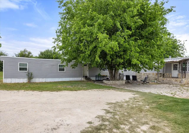 Photo 3 of Manufactured home for sale at 1274 County Road 2019 #B, Glen Rose, TX 76043 | MLS# 21253634 | Listing updated on 2026-08-31