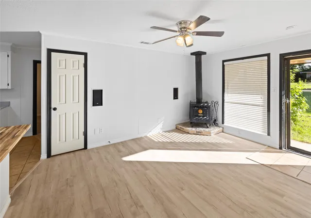 Photo 4 of Single family home for sale at 417 Carroll Ave, Wake Village, TX 75501 | MLS# 21252476 | Listing updated on 2026-08-25