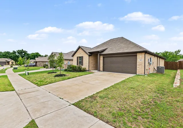 Photo 2 of Sale Pending at 2404 Atlantic Ave, Anna, TX 75409 | MLS# 21280749 | Listing updated on 2026-07-23