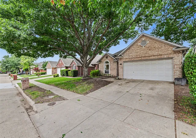 Photo 2 of Single family home for sale at 18711 Tall Oak Dr, Dallas, TX 75287 | MLS# 21277487 | Listing updated on 2026-08-22