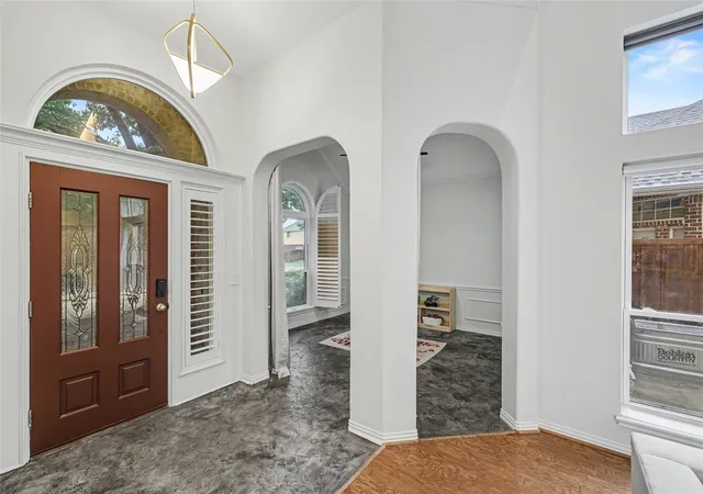 Photo 4 of Single family home for sale at 18711 Tall Oak Dr, Dallas, TX 75287 | MLS# 21277487 | Listing updated on 2026-08-22