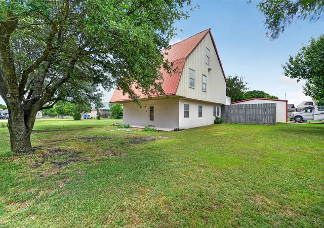 Homes for sale in Red Oak, TX | 104 Bow Creek Cir, Red Oak, TX 75154 | MLS# 21281589