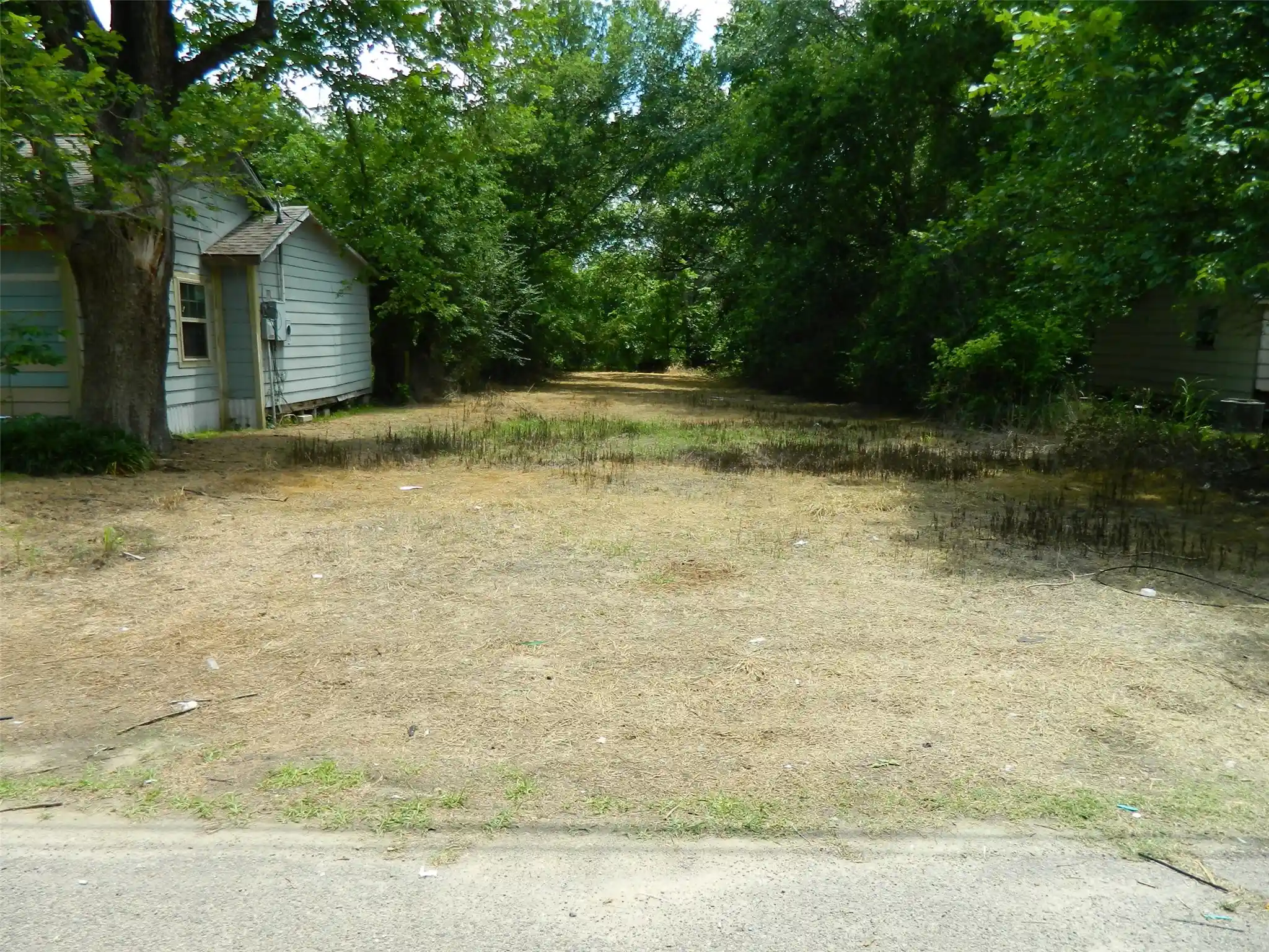 Photo 1 of Land for sale at 717 S 4th St, Bonham, TX 75418 | MLS# 21280164 | Listing updated on 2026-05-27