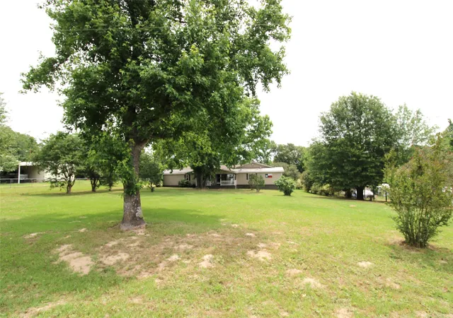 Homes for sale in Athens, TX | 1967 Hopson Dr, Athens, TX 75752 | MLS# 21281633