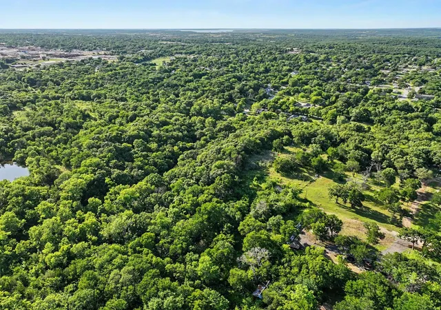Homes for sale in Denison, TX | 830 E Morgan St, Denison, TX 75021 | MLS# 21281650