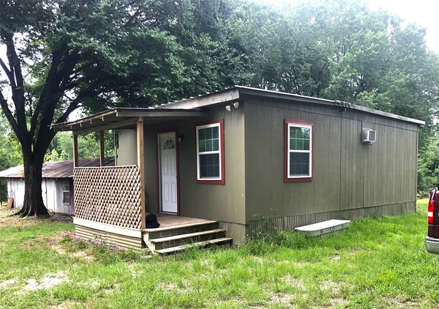 Photo 4 of Multi family home for sale at 1140 Cr 1712, Grand Saline, TX 75140 | MLS# 21281691 | Listing updated on 2026-07-13