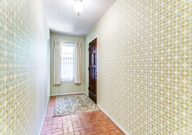 5th image of 1132 N Irving Heights Dr, Irving, TX 75061 | MLS# 21281159