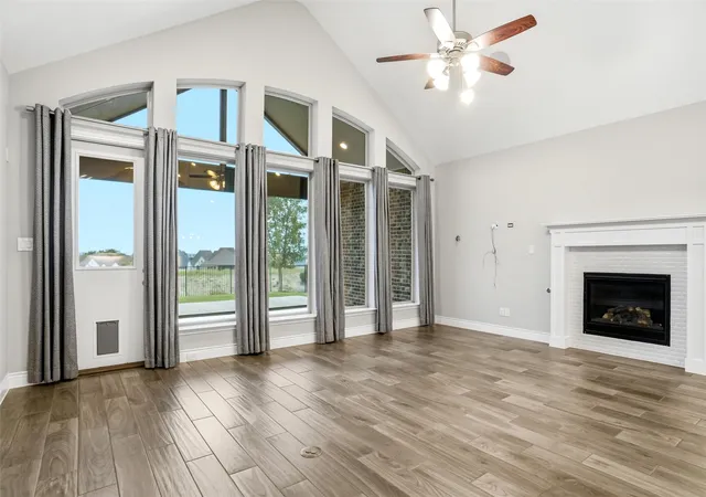 Photo 3 of Single family home for sale at 1001 Myers Park Trl, Roanoke, TX 76262 | MLS# 21281266 | Listing updated on 2026-10-03