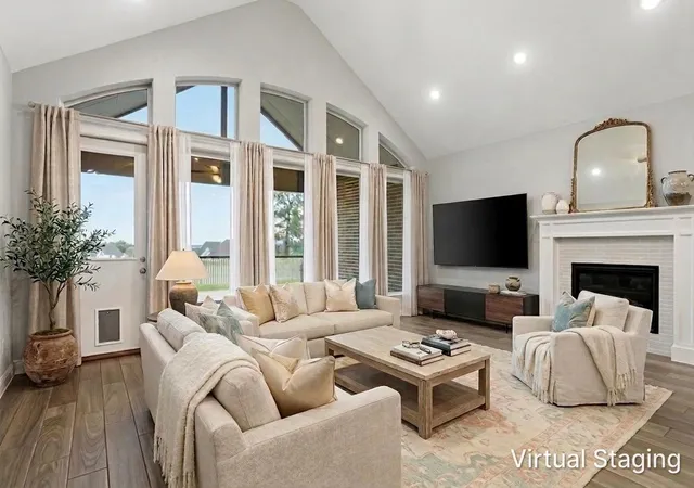 Photo 4 of Single family home for sale at 1001 Myers Park Trl, Roanoke, TX 76262 | MLS# 21281266 | Listing updated on 2026-10-03