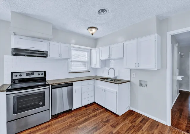 Photo 1 of Single family home for sale at 4208 Huckleberry Cir, Dallas, TX 75216 | MLS# 21281796 | Listing updated on 2026-08-31