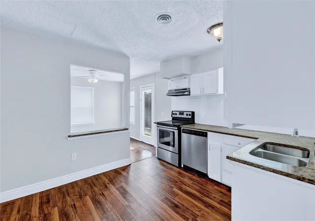Photo 3 of Single family home for sale at 4208 Huckleberry Cir, Dallas, TX 75216 | MLS# 21281796 | Listing updated on 2026-08-31