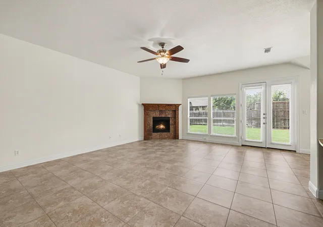 Photo 4 of Single family home for sale at 9546 Lance Dr, Frisco, TX 75035 | MLS# 21276158 | Listing updated on 2026-10-05