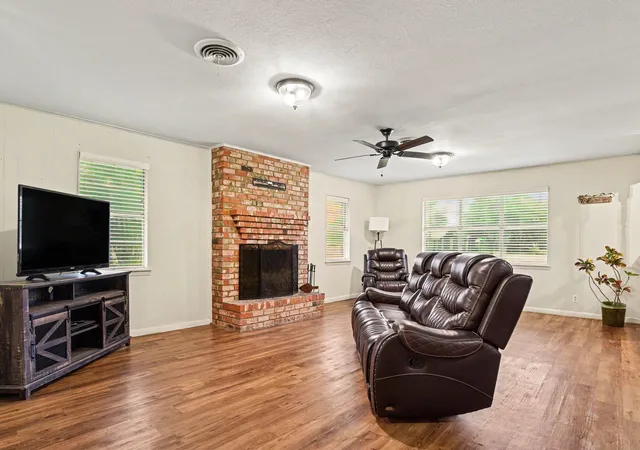 Homes for sale in Palmer, TX | 219 W Jefferson St, Palmer, TX 75152 | MLS# 21275608