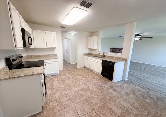 2nd image of 2904 Lake Vista Dr, Wylie, TX 75098 | MLS# 21275729