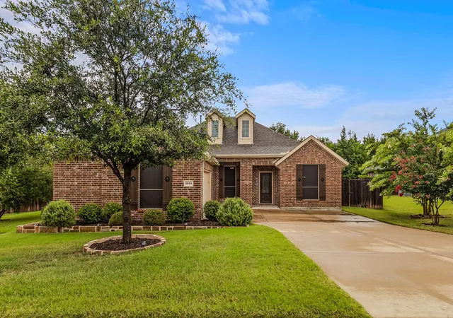 Photo 2 of Single family home for sale at 1534 Petaluma Dr, Rockwall, TX 75087 | MLS# 21281924 | Listing updated on 2026-08-22