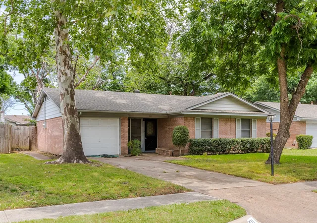 Homes for sale in Richardson, TX | 511 Fairview Dr, Richardson, TX 75081 | MLS# 21275241