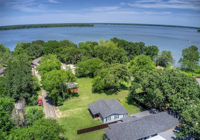 Photo 3 of Single family home for sale at 10065 Comanche, Quinlan, TX 75474 | MLS# 21281512 | Listing updated on 2026-07-04
