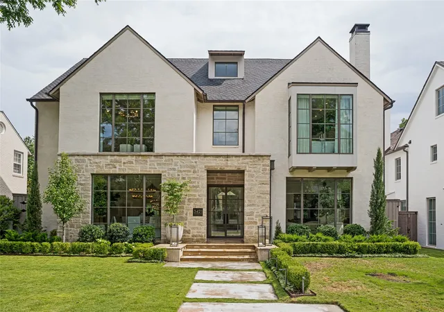 Homes for sale in University Park, TX | 3421 Southwestern Blvd, University Park, TX 75225 | MLS# 21281939