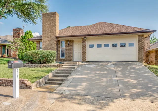 Homes for sale in Carrollton, TX | 2208 Cedarcrest Dr, Carrollton, TX 75007 | MLS# 21280666