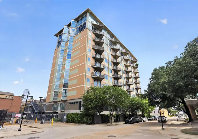 Photo 1 of Condo for sale at 1001 Belleview St #703, Dallas, TX 75215 | MLS# 21281991 | Listing updated on 2026-08-22