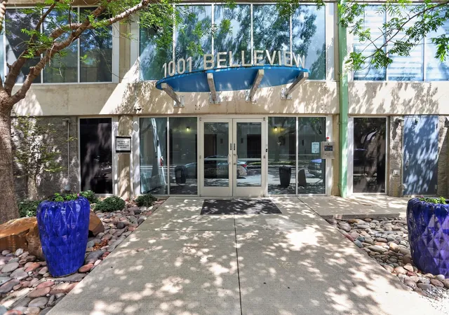 Photo 3 of Condo for sale at 1001 Belleview St #703, Dallas, TX 75215 | MLS# 21281991 | Listing updated on 2026-08-22