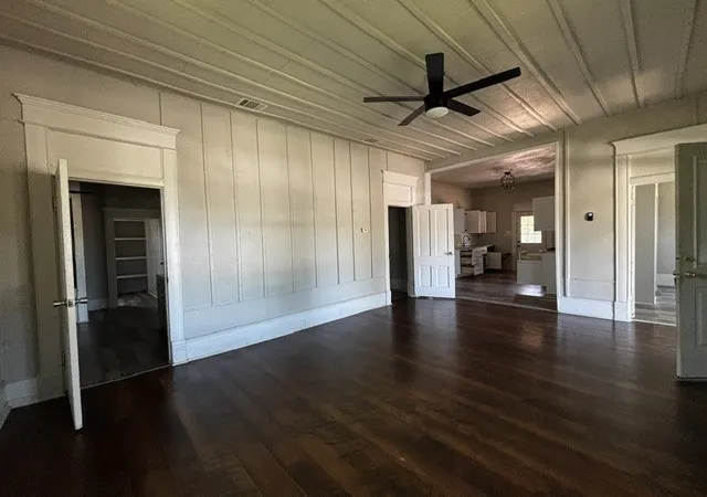 Photo 3 of Single family home for sale at 515 15th St Sw, Mineral Wells, TX 76067 | MLS# 21282014 | Listing updated on 2026-08-24