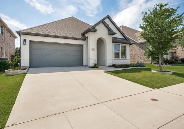Photo 2 of Single family home for sale at 3720 Trail Creek Dr, Little Elm, TX 75068 | MLS# 21277217 | Listing updated on 2026-08-22