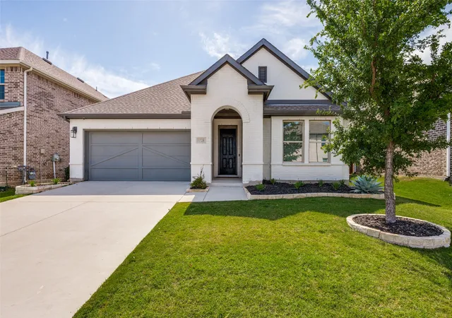 Photo 3 of Single family home for sale at 3720 Trail Creek Dr, Little Elm, TX 75068 | MLS# 21277217 | Listing updated on 2026-08-22