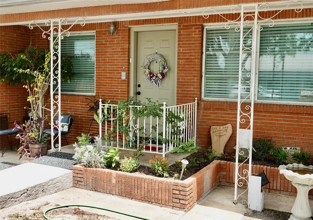 Photo 1 of Single family home for sale at 1410 Reynolds St, Goldthwaite, TX 76844 | MLS# 21282091 | Listing updated on 2026-09-22