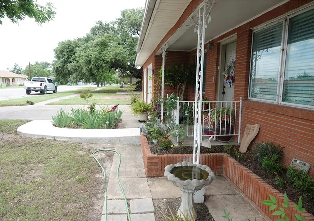 Photo 3 of Single family home for sale at 1410 Reynolds St, Goldthwaite, TX 76844 | MLS# 21282091 | Listing updated on 2026-09-22