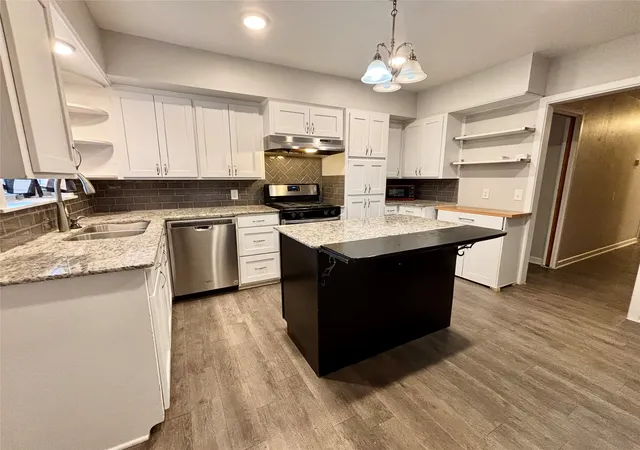 Photo 4 of Single family home for sale at 1410 Reynolds St, Goldthwaite, TX 76844 | MLS# 21282091 | Listing updated on 2026-09-22