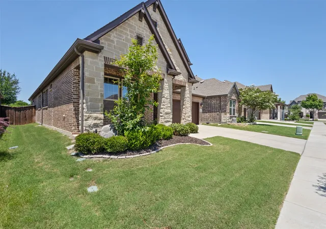 3rd image of 2617 High Bluff Dr, Mansfield, TX 76063 | MLS# 21282107