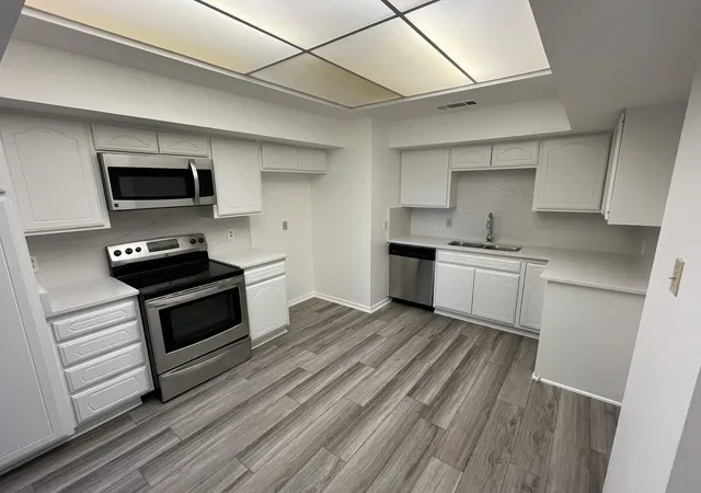 Photo 3 of Condo for sale at 5200 Keller Springs Rd #526, Dallas, TX 75248 | MLS# 21282201 | Listing updated on 2026-08-22