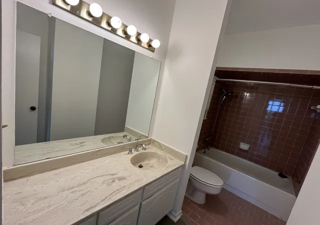 Photo 4 of Condo for sale at 5200 Keller Springs Rd #526, Dallas, TX 75248 | MLS# 21282201 | Listing updated on 2026-08-22