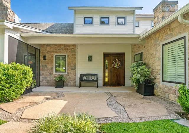 Photo 3 of House for sale at 13547 Shepard Hill Rd, Willis, TX 77318 | MLS# 21282210 | Listing updated on 2026-07-17