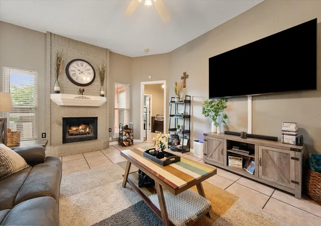 Photo 3 of Single family home for sale at 728 Saddle Rd, Fort Worth, TX 76108 | MLS# 21282215 | Listing updated on 2026-07-11