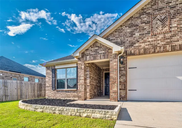 Homes for sale in Sanger, TX | 4014 Lakeview Dr, Sanger, TX 76266 | MLS# 21246548