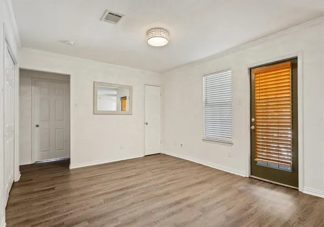 Listing Photo 5 - Condo for sale in building located at 2306 Melissa Dr, Waco, TX 76708