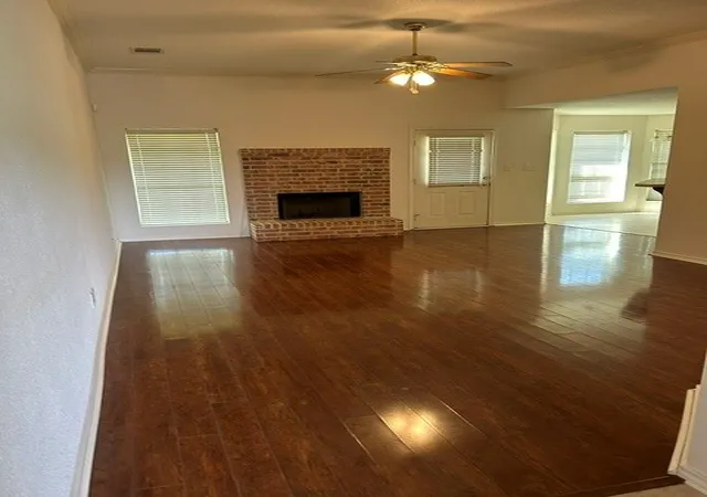 Photo 2 of Single family home for sale at 201 Wildcat Dr, Waco, TX 76705 | MLS# 21277900 | Listing updated on 2026-08-20