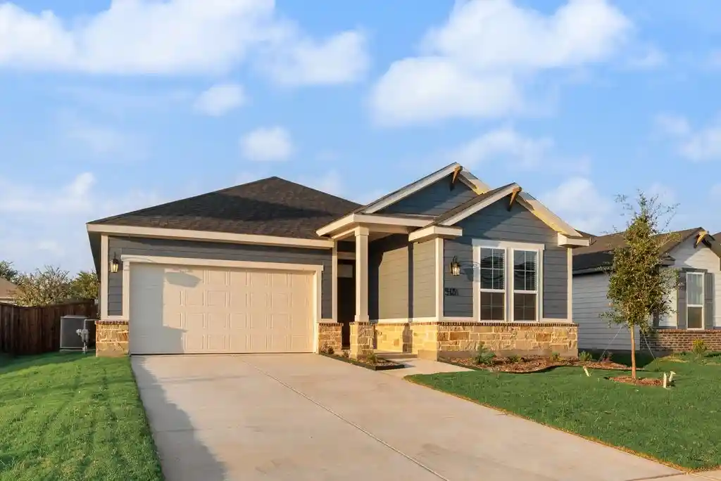 Photo 1 of Single family home for sale at 513 Marcus Ln, Crowley, TX 76036 | MLS# 21282374 | Listing updated on 2026-10-17