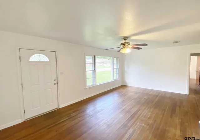 Homes for sale in Pittsburg, TX | 118 Hickory, Pittsburg, TX 75686 | MLS# 21282382