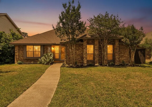Homes for sale in Dallas, TX | 9107 Sweetwater Dr, Dallas, TX 75228 | MLS# 21281363
