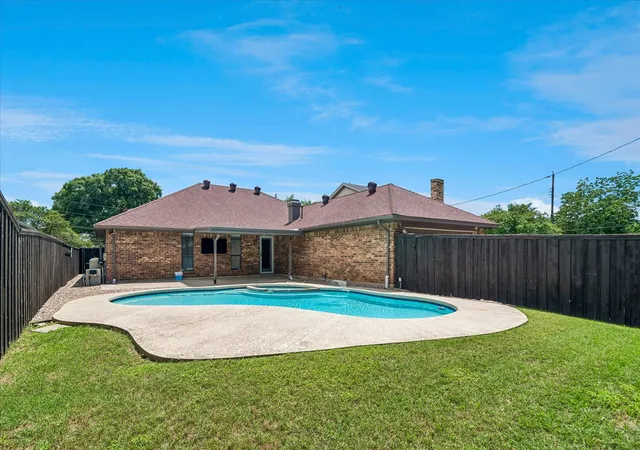 Homes for sale in Dallas, TX | 9107 Sweetwater Dr, Dallas, TX 75228 | MLS# 21281363