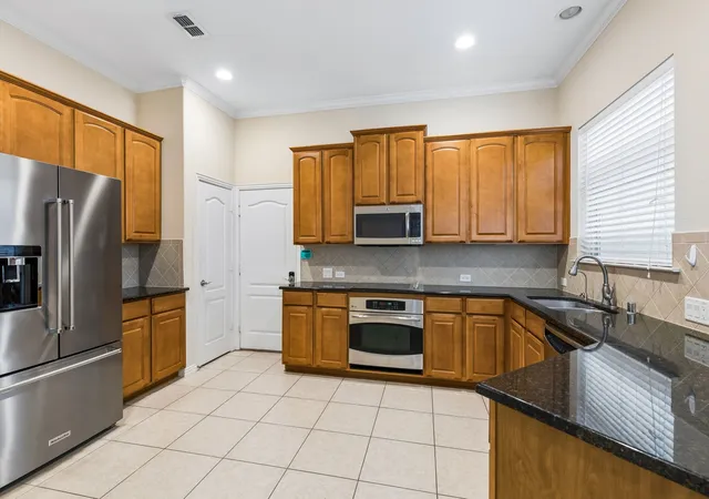 Photo 4 of Sale Pending at 8624 Iron Horse Dr, Irving, TX 75063 | MLS# 21276235 | Listing updated on 2026-07-20