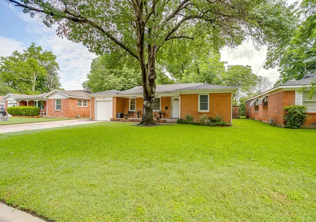 2nd image of 5424 Odom Ave, Fort Worth, TX 76114 | MLS# 21281777