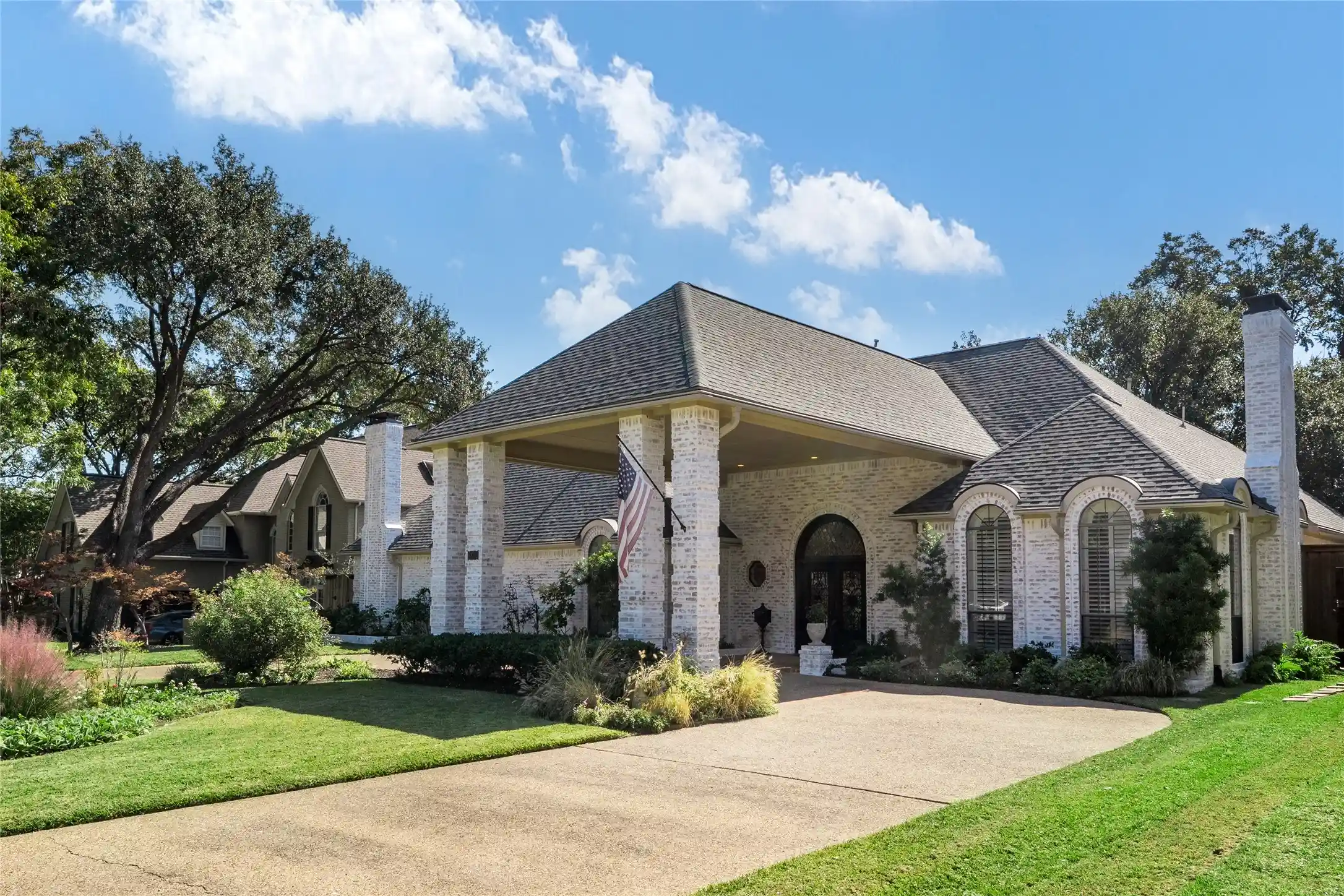 Photo 1 of Single family home for sale at 6822 Meadow Rd, Dallas, TX 75230 | MLS# 21281412 | Listing updated on 2026-10-29
