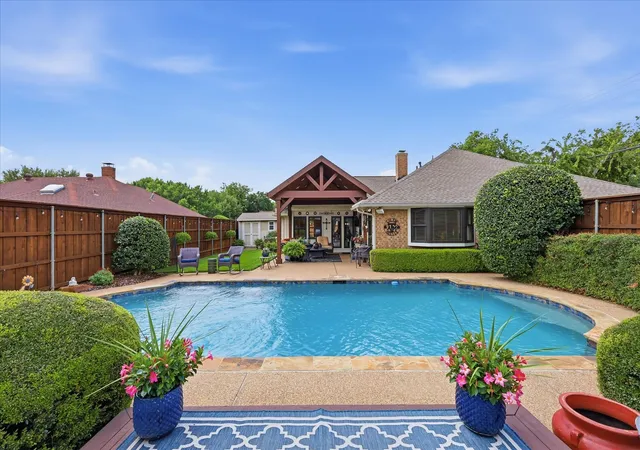 Photo 2 of Single family home for sale at 600 Quail Ln, Coppell, TX 75019 | MLS# 21273436 | Listing updated on 2026-10-07