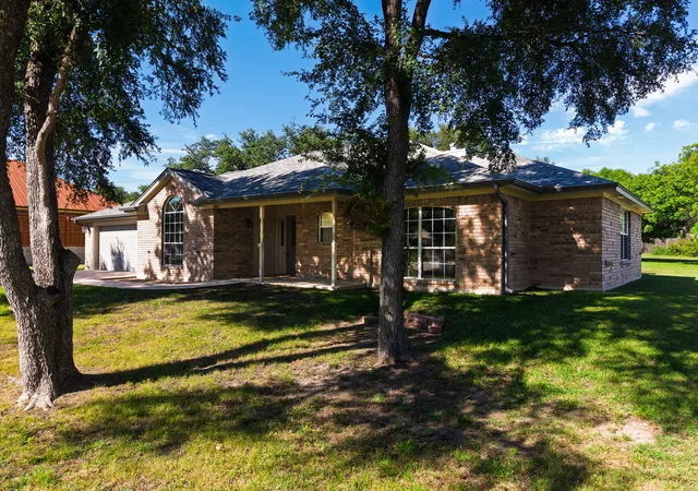 Photo 1 of Sale Pending at 1909 Diamond Ridge Dr, Lampasas, TX 76550 | MLS# 21276885 | Listing updated on 2026-08-17